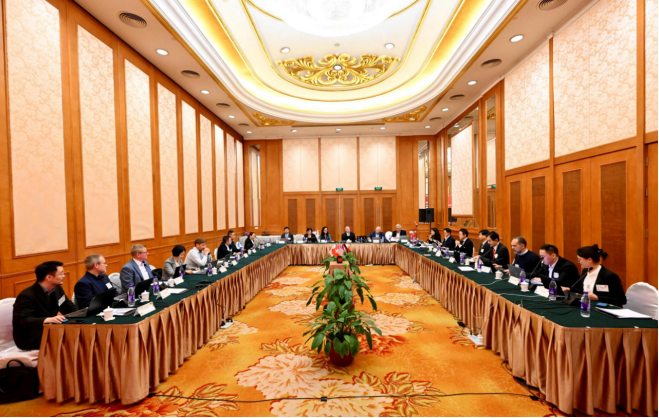 會議現(xiàn)場.png 會議現(xiàn)場.png